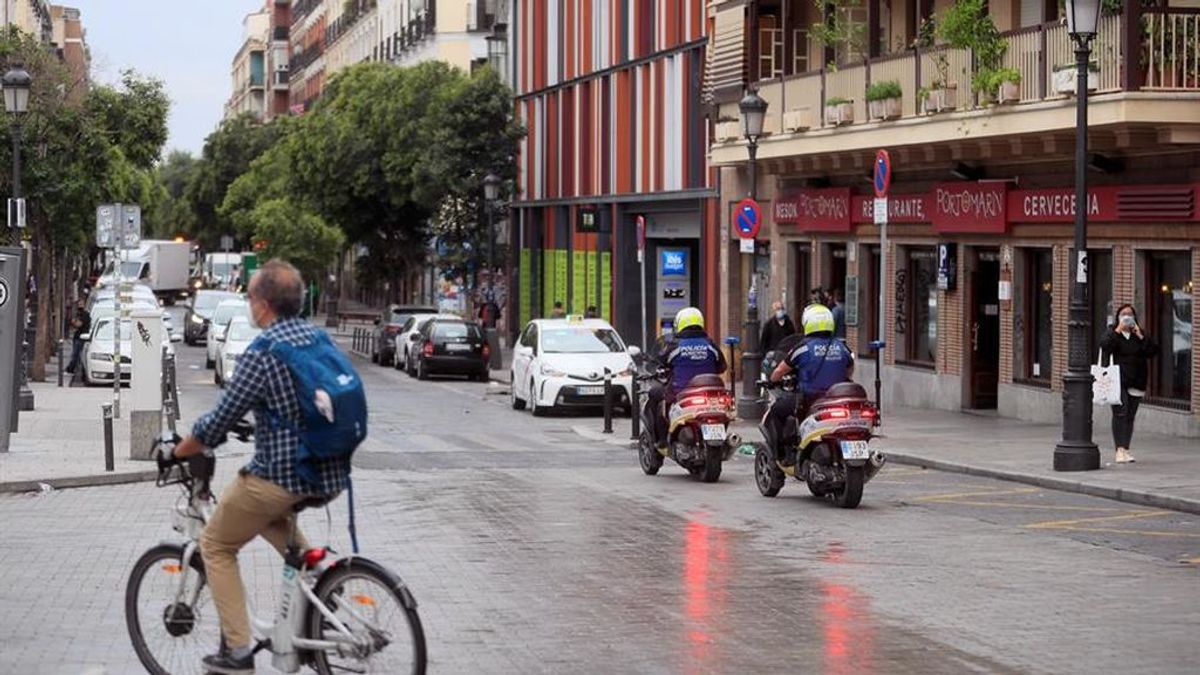 La policía de Madrid no multará a quien incumpla las restricciones de movilidad hasta tener el aval judicial