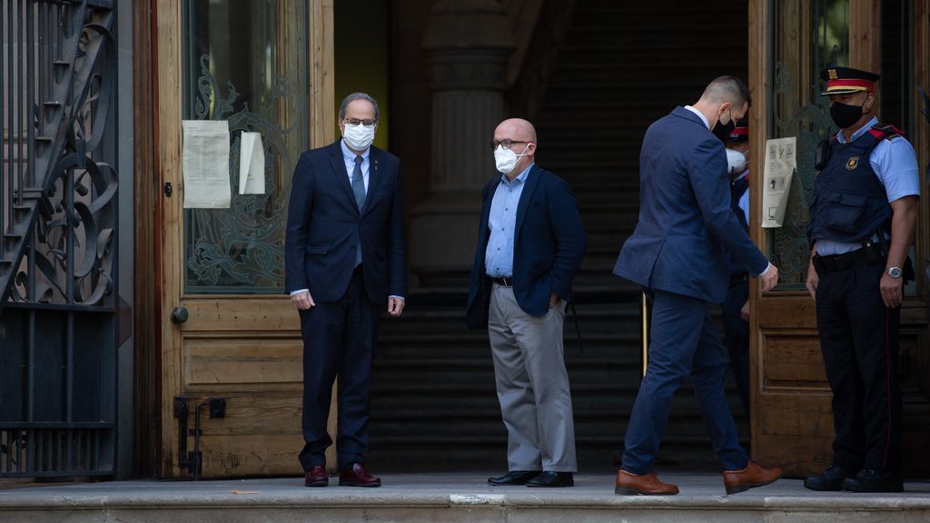 Torra vuelve a sentarse ante el TSJC por no retirar la pancarta de apoyo a los "presos políticos" y "exiliados" Torra vuelve a sentarse ante el TSJC por no retirar la pancarta de apoyo a los "presos políticos" y "exiliados"