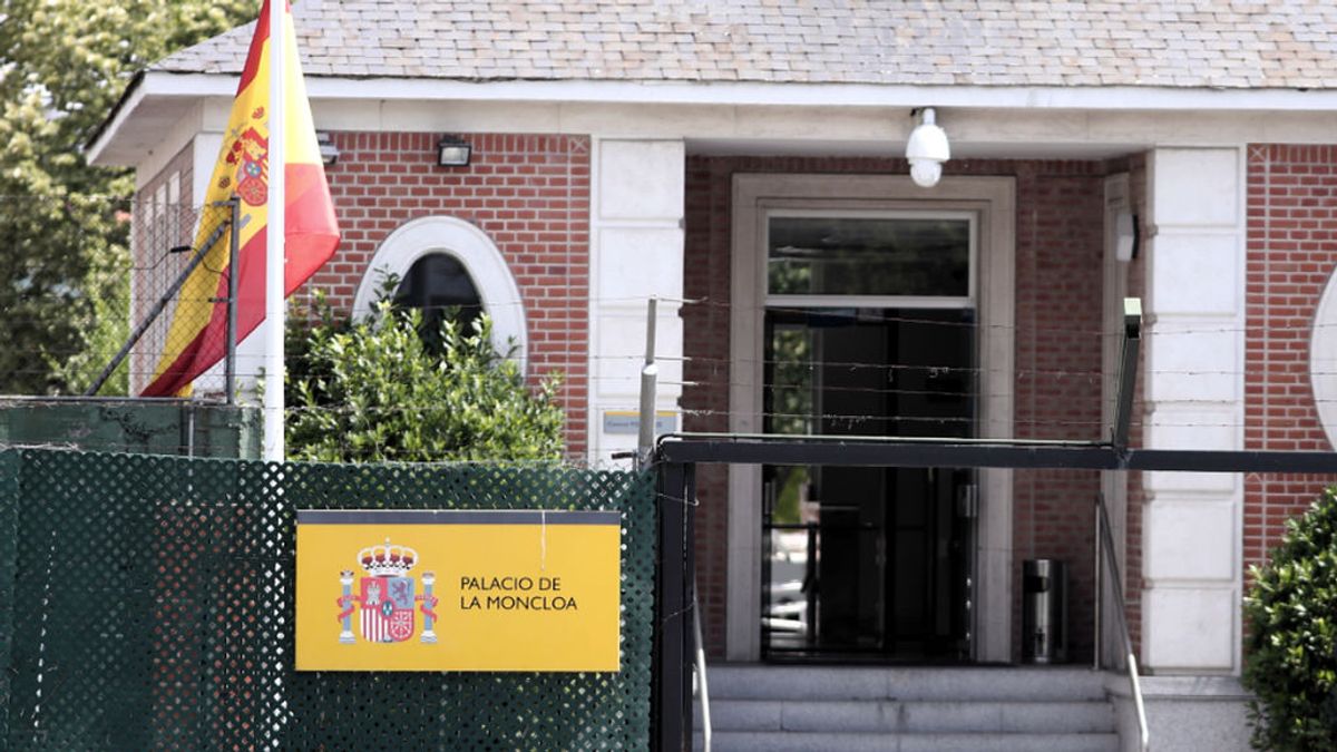 Las reseñas 'fake' de Google que ponen patas arriba los palacios y museos: "Buen sitio para estar confinados" Las reseñas 'fake' de Google que ponen patas arriba los palacios y museos: "Buen sitio para estar confinados"