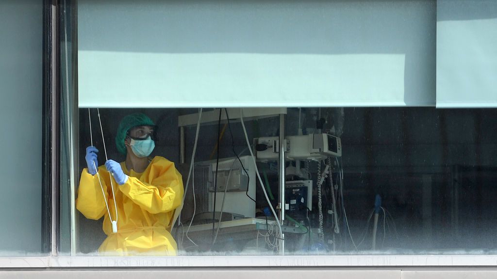Madrid descarta confinar la ciudad y ampliará las restricciones sólo a las zonas que se puedan perimetrar Madrid descarta confinar la ciudad y ampliará las restricciones sólo a las zonas que se puedan perimetrar