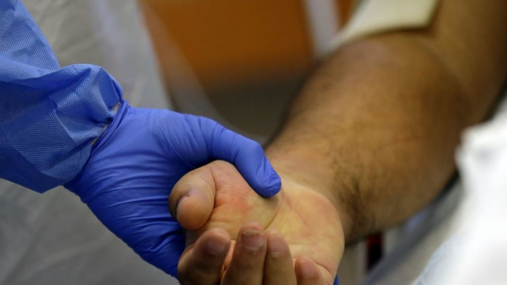 El 10 % de los pacientes graves de covid-19 tienen anticuerpos que hacen que empeore su estado El 10 % de los pacientes graves de covid-19 tienen anticuerpos que hacen que empeore su estado