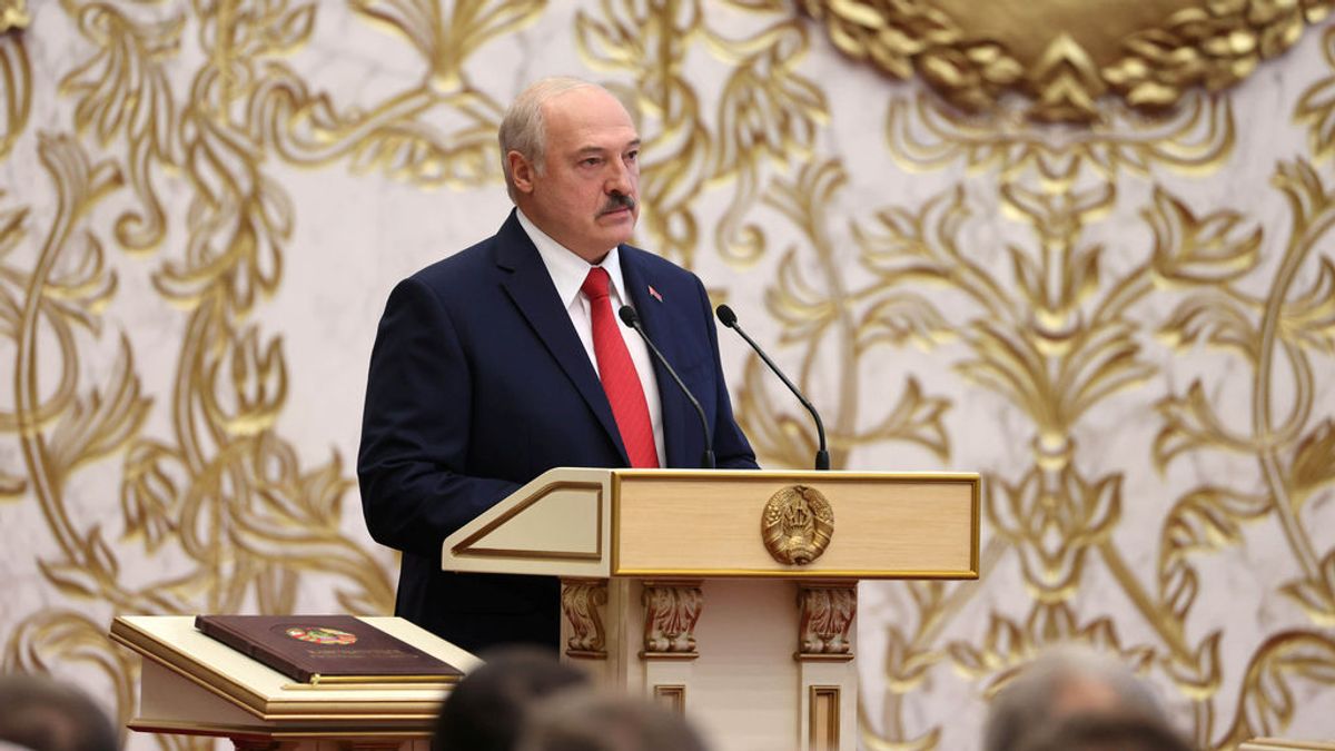 Lukashenko se autoproclama presidente y no se lo dice a nadie Lukashenko se autoproclama presidente y no se lo dice a nadie