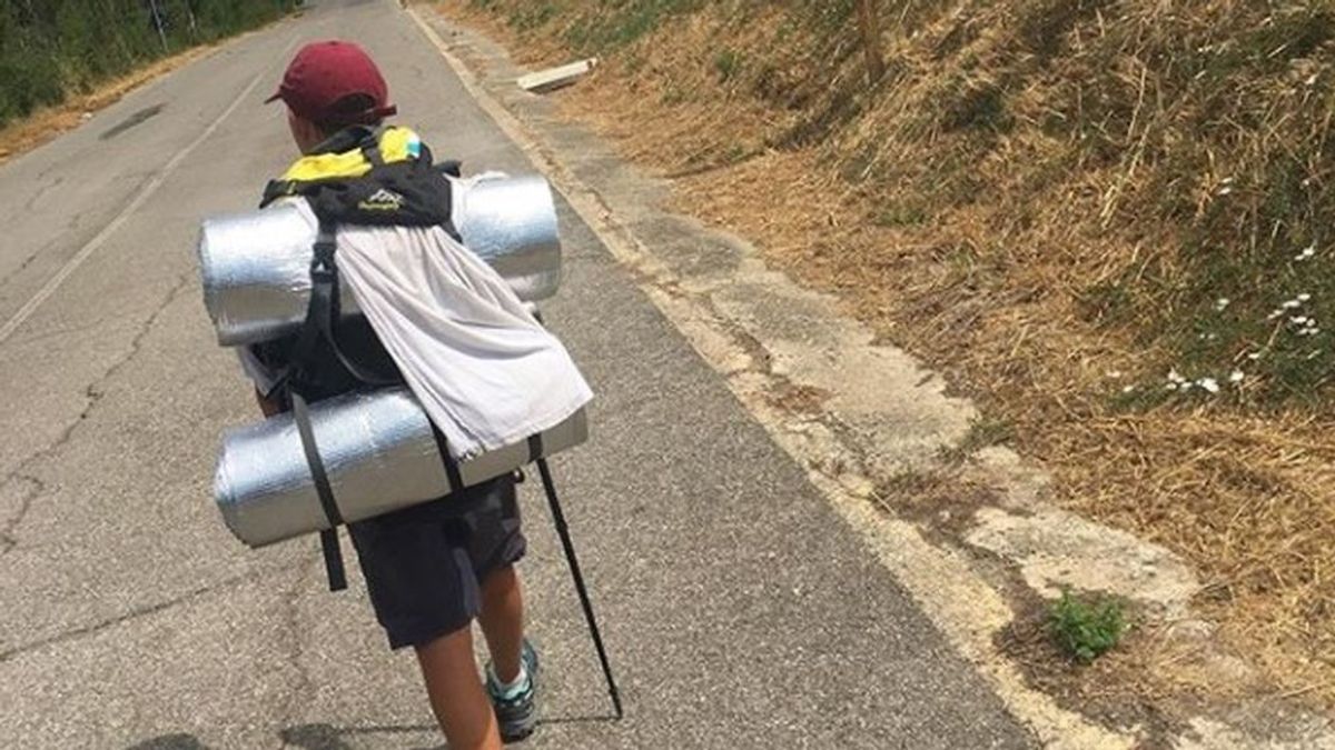 Niño viaja a Londres para reencontrarse con su abuela