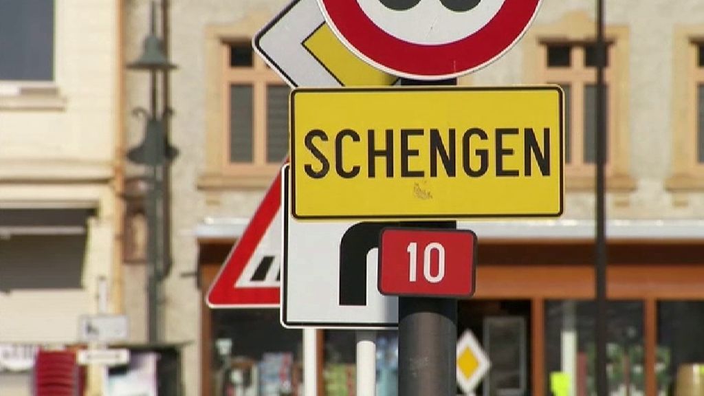 Los ciudadanos suizos votan permanecer en el espacio Schengen