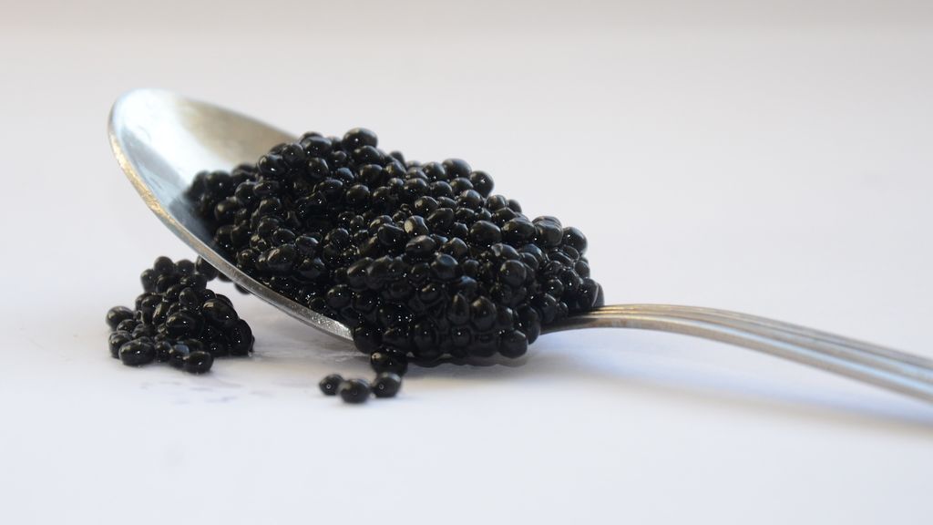 Tratamiento facial con caviar, beneficios contra el envejecimiento.