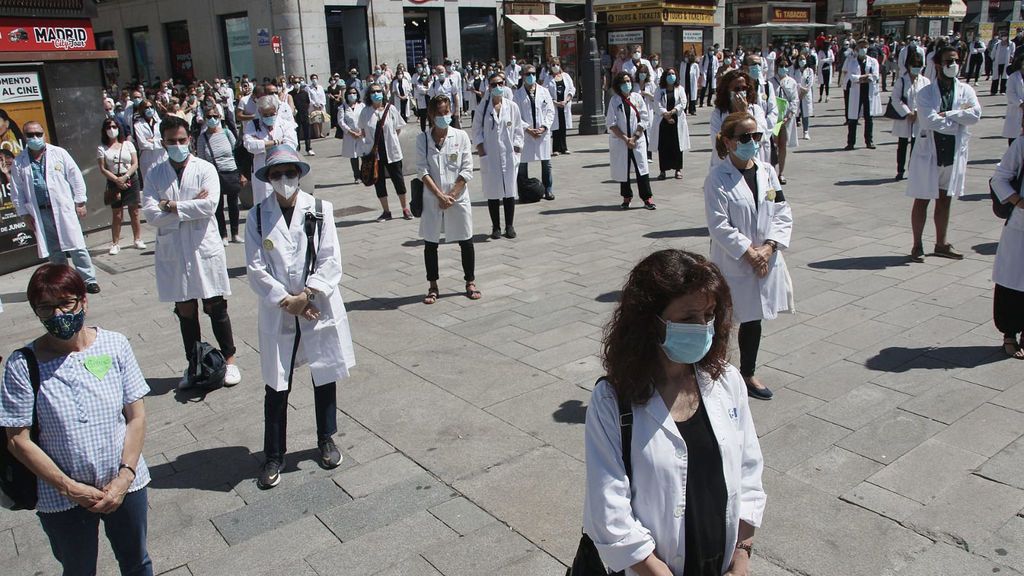 Los médicos de Atención Primaria desconvocan la huelga en Madrid tras lograr un pacto con Ayuso Los médicos de Atención Primaria desconvocan la huelga en Madrid tras lograr un pacto con Ayuso