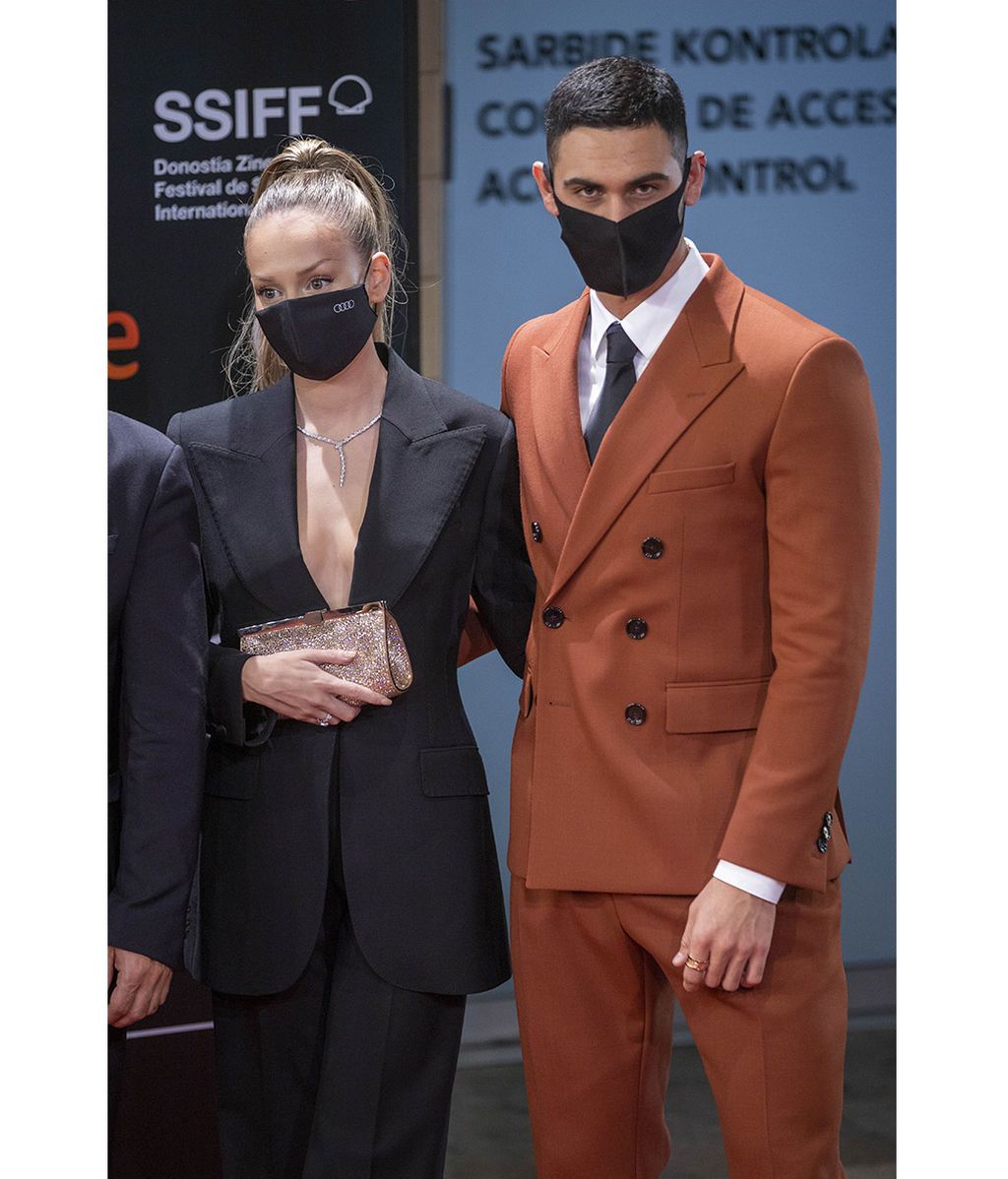 Ester Expósito y Alejandro Speitzer