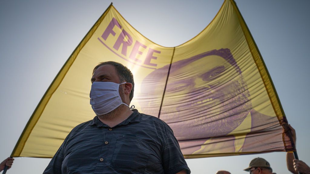 Junqueras acusa al Supremo y al Estado español de "ataque a la democracia" por la inhabilitación de Torra Junqueras acusa al Supremo y al Estado español de "ataque a la democracia" por la inhabilitación de Torra