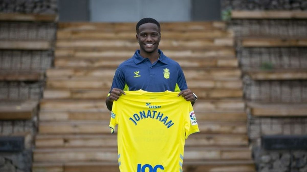 El futbolista de la UD Las Palmas Jonathan Silva, en libertad provisional por maltrato El futbolista de la UD Las Palmas Jonathan Silva, en libertad provisional por maltrato