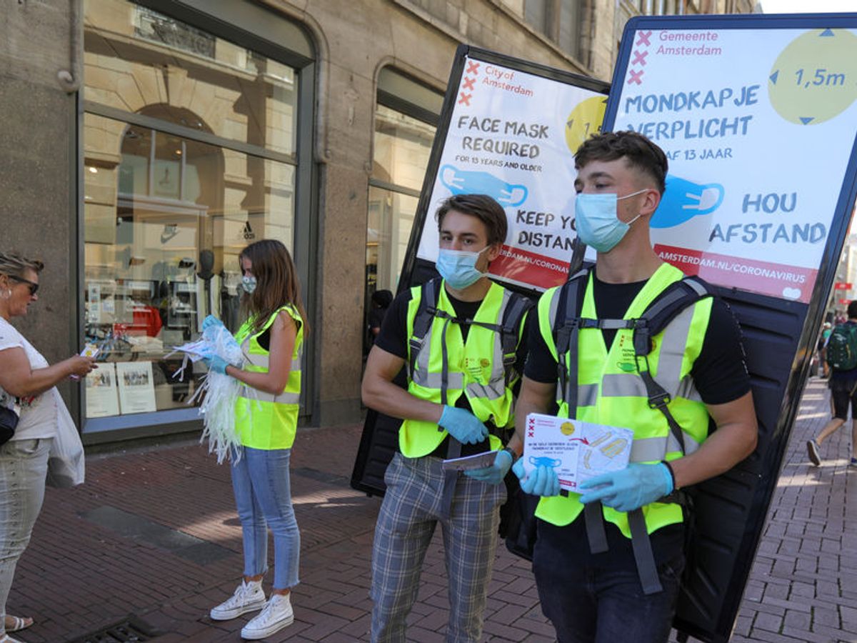 Holanda Recomienda Por Primera Vez La Mascarilla Y Cierra Los Bares A Las 22 Para Frenar La Oleada