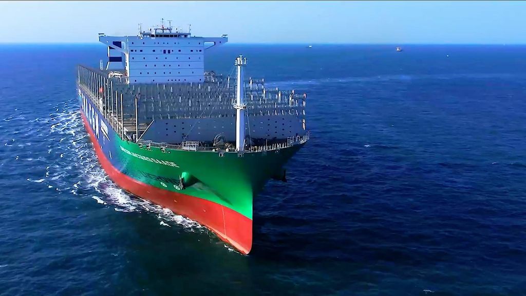 Colosos a gas: el primer mega portacontenedores propulsado por gas natural licuado navega hacia Algeciras Colosos a gas: el primer mega portacontenedores propulsado por gas natural licuado navega hacia Algeciras