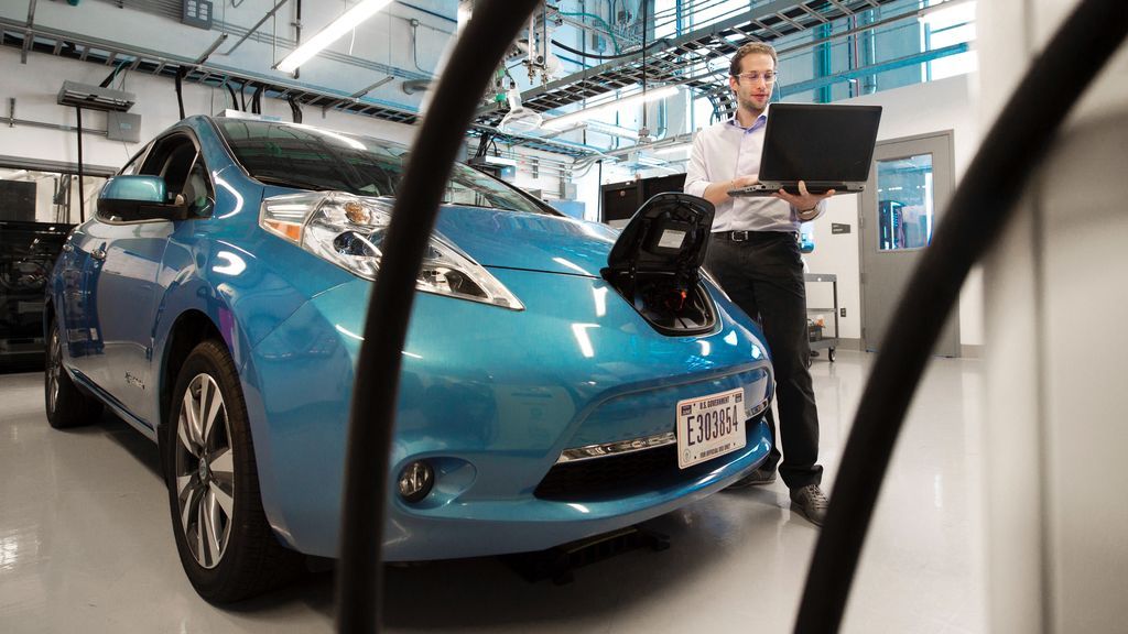 Baterías de los coches eléctricos: todas las preguntas sobre su duración, fabricación y reciclado cuando ya no son útiles