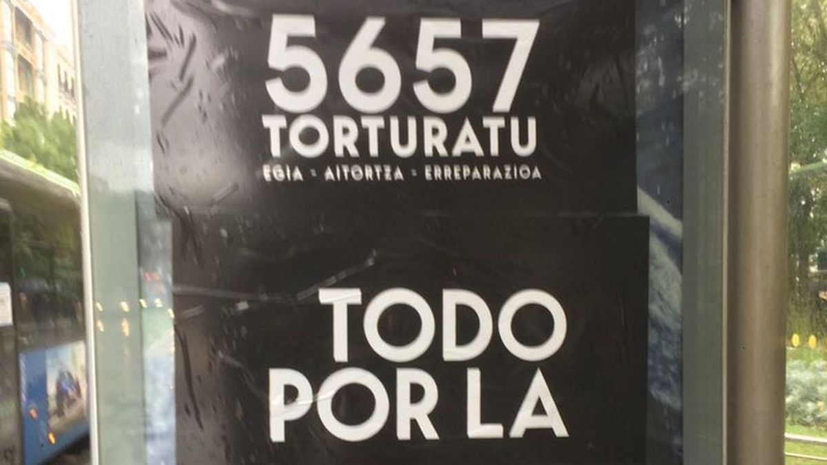 San Sebastián retira unos carteles proetarras contra la serie 'Patria'