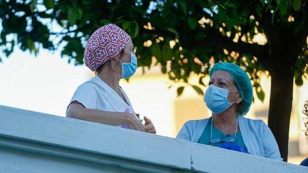 Andalucía baja a 17 las muertes, con 1.071 nuevos casos casos positivos Andalucía baja a 17 las muertes, con 1.071 nuevos casos casos positivos