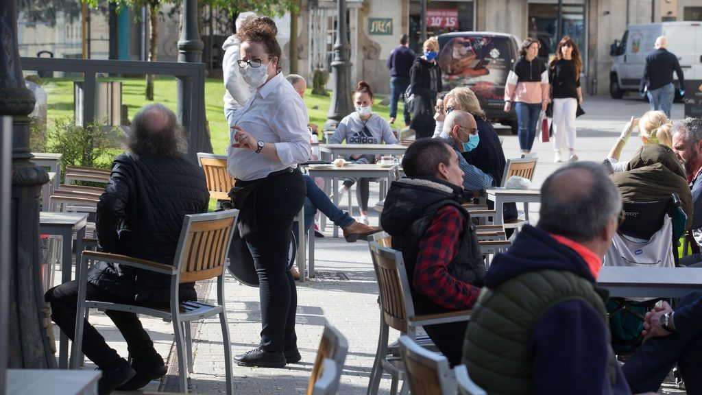 Galicia aplica restricciones en todo Ourense: prohibidas la reuniones de más de 5 personas Galicia aplica restricciones en todo Ourense: prohibidas la reuniones de más de 5 personas
