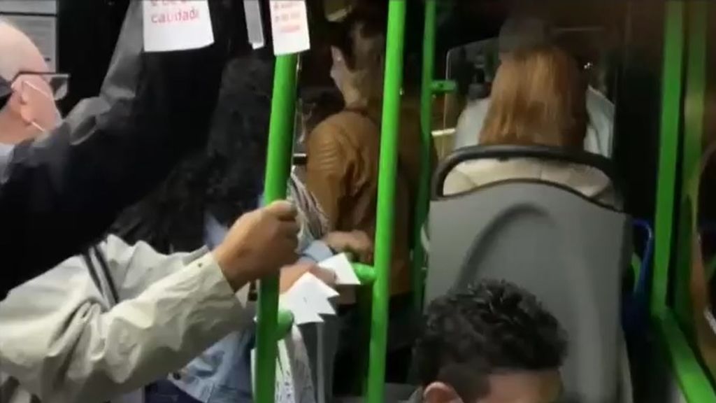 Un neumólogo denuncia las aglomeraciones en el autobús que lleva al hospital de Vigo