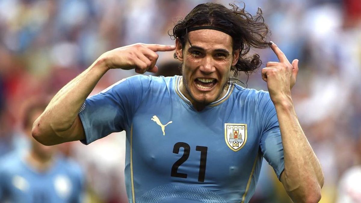 El Manchester United quiere a Cavani pero quiere saber antes el futuro de Jovic