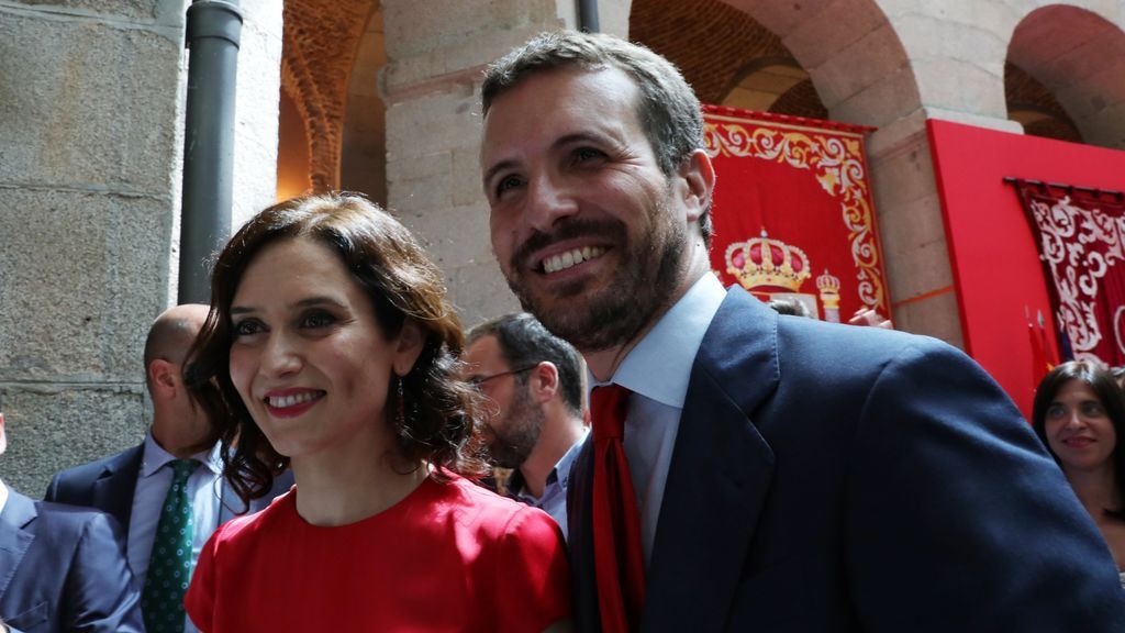 Casado asume el cierre de Madrid y anuncia que sus comunidades cumplirán la orden de Sanidad Casado asume el cierre de Madrid y anuncia que sus comunidades cumplirán la orden de Sanidad