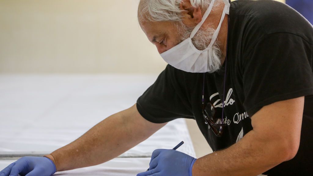 ¿Y si las mascarillas de tela no fueran tan buenas? Los hospitales del País Vasco y Galicia las vetan