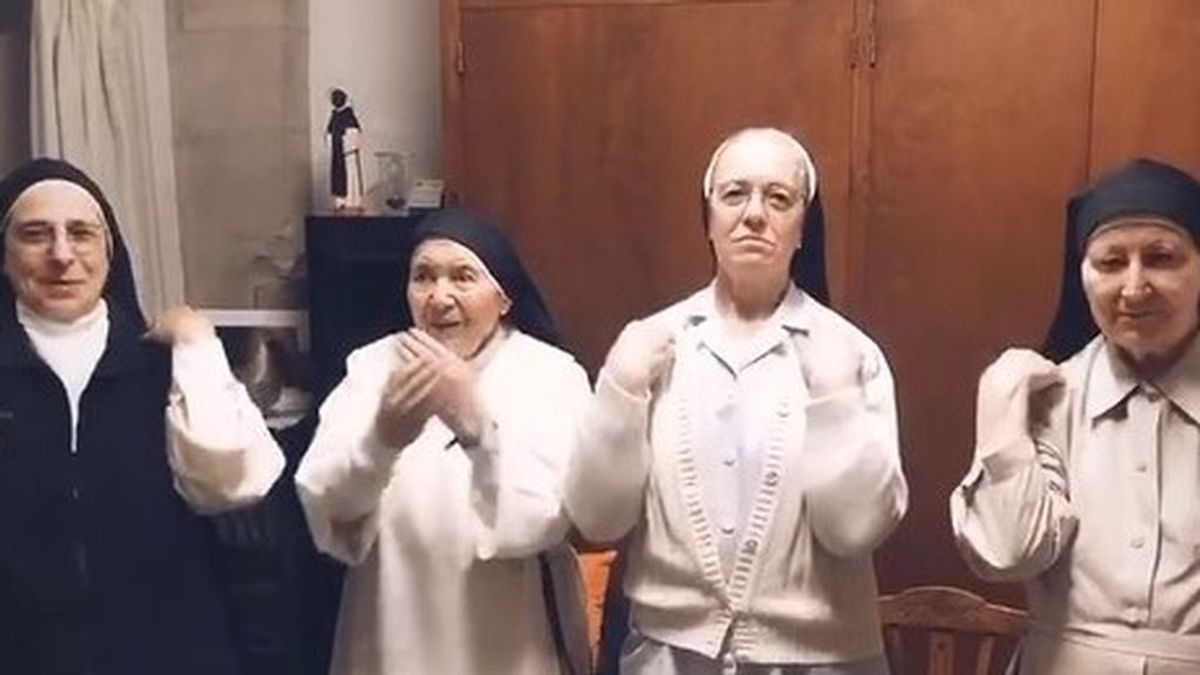 Cuatro monjas de Santa Clara de Manresa se suman al reto de TikTok de Jason Derulo bailando 'Savage Love'