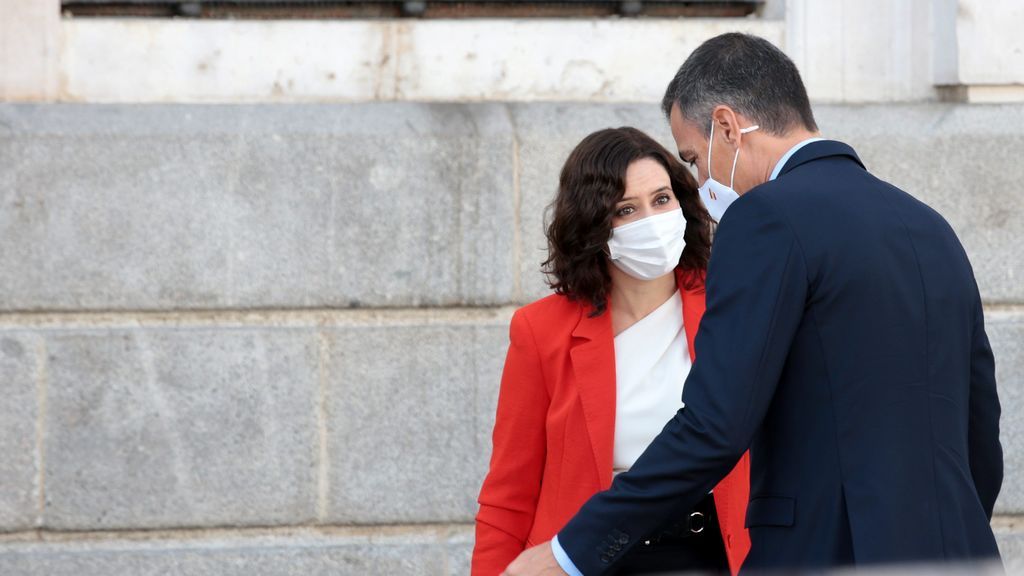 Isabel Díaz Ayuso, por las restricciones a la movilidad en Madrid: "Gracias por el caos, Pedro Sánchez" Isabel Díaz Ayuso, por las restricciones a la movilidad en Madrid: "Gracias por el caos, Pedro Sánchez"