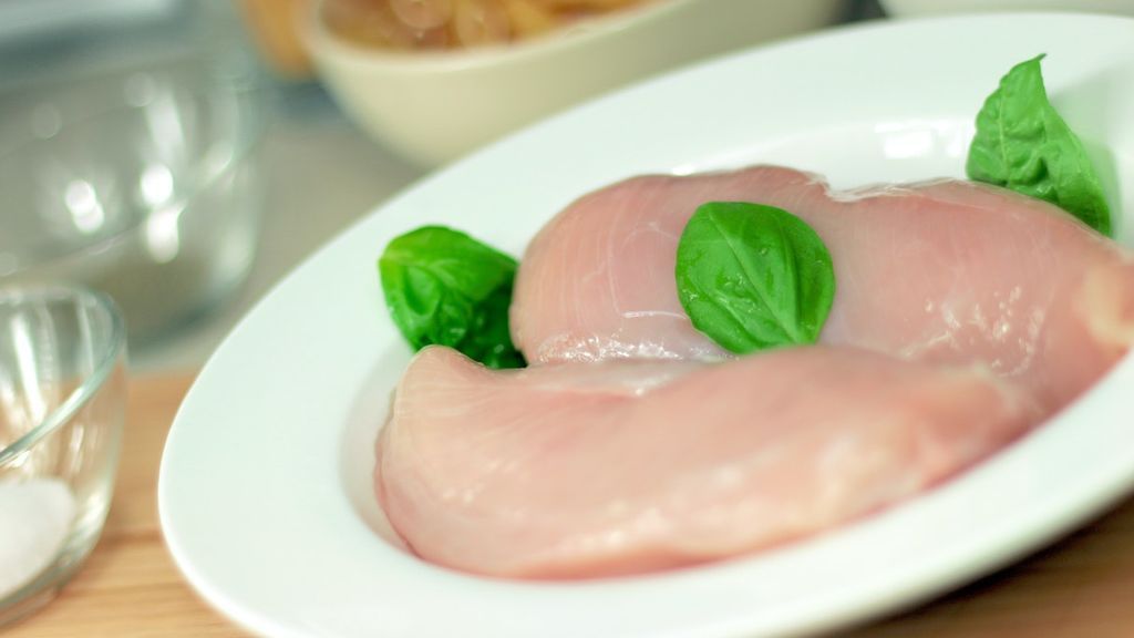 De las carnes blancas a las espinacas: alimentos para ganar masa muscular a partir de los 50