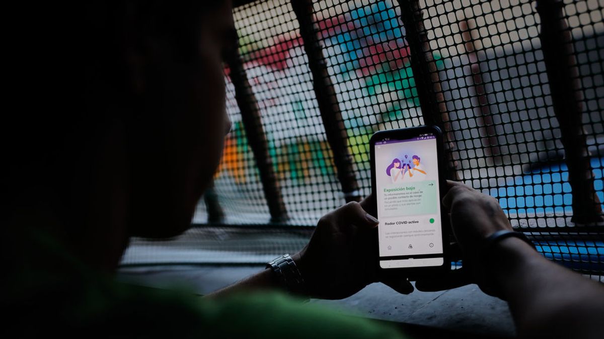 Ni mucha gente ni todas las comunidades: así se explica el escaso éxito de la app Radar Covid Ni mucha gente ni todas las comunidades: así se explica el escaso éxito de la app Radar Covid