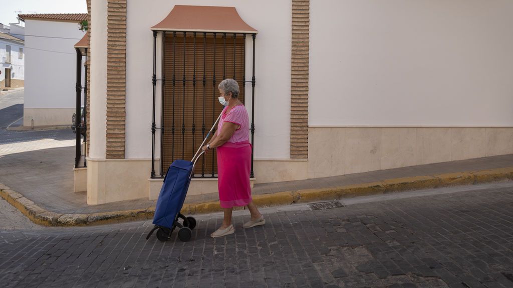 Tendencia a la alza en Andalucía con más de 1.500 positivos y 23 fallecidos en 24 horas Tendencia a la alza en Andalucía con más de 1.500 positivos y 23 fallecidos en 24 horas