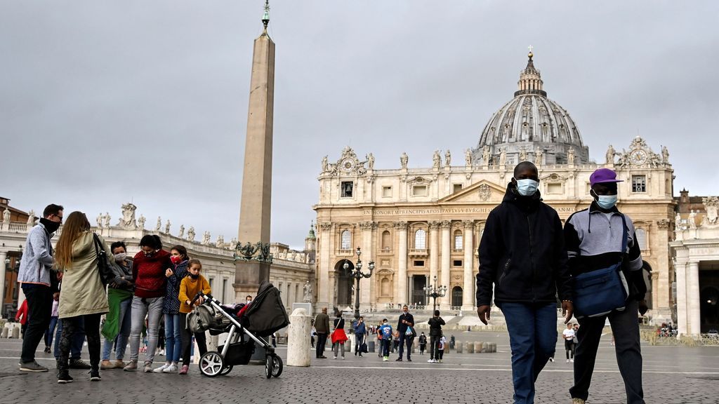Italia registra 2.844 nuevos contagios, la mayor cifra desde abril