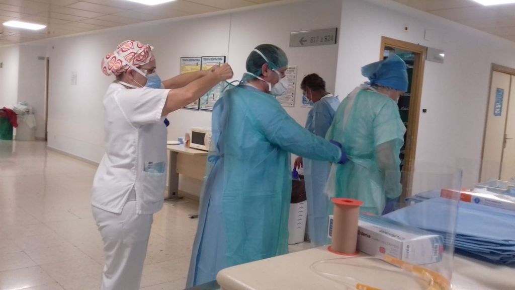 Confinan un módulo de la cárcel de Granada tras el positivo de un preso Confinan un módulo de la cárcel de Granada tras el positivo de un preso