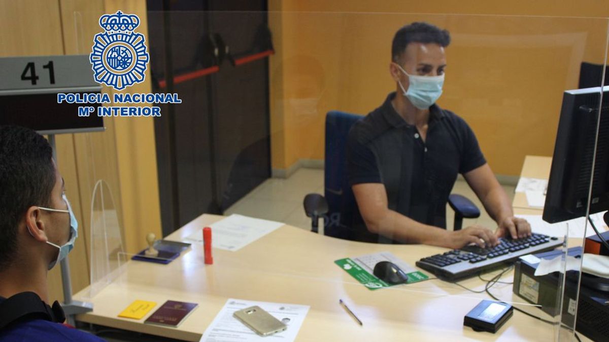 Detenido un fugitivo reclamado en Francia al realizar unos trámites en la oficina de extranjería Detenido un fugitivo reclamado en Francia al realizar unos trámites en la oficina de extranjería