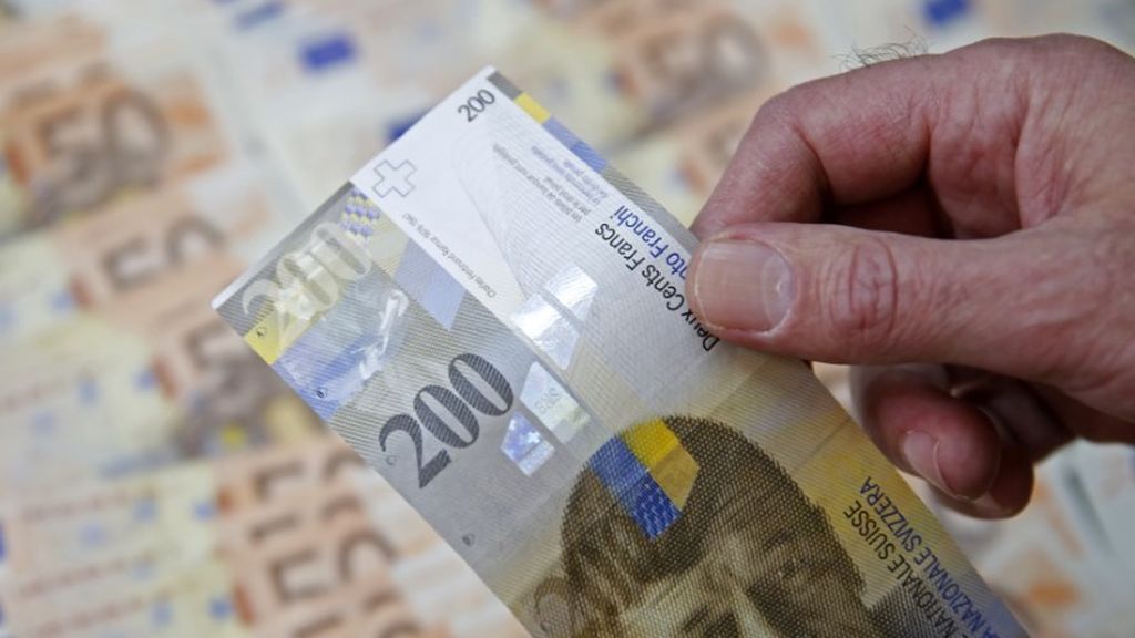 El salario mínimo más alto del mundo se cobrará en Ginebra: 3.700 euros al mes El salario mínimo más alto del mundo se cobrará en Ginebra: 3.700 euros al mes