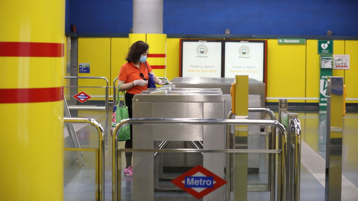 Metro de Madrid implanta nuevos sistemas de validación de billetes sin barrera para "una entrada más rápida"