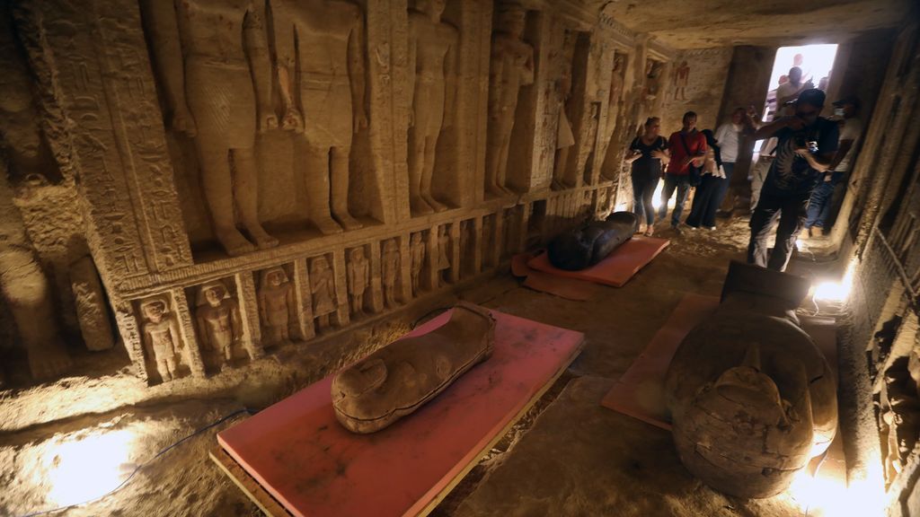 Egipto saca a la luz 59 sarcófagos de hace 2.600 años con sus momias intactas