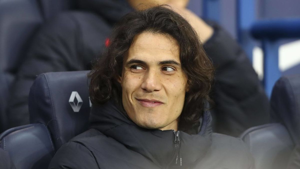 Cavani se aleja del Atlético de Madrid y se acerca a la Premier: el desorbitado sueldo que tendría en el Manchester United Cavani se aleja del Atlético de Madrid y se acerca a la Premier: el desorbitado sueldo que tendría en el Manchester United