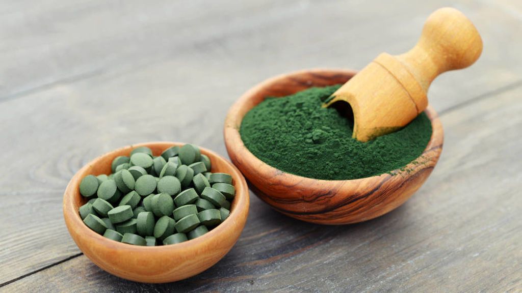 Espirulina: recomendaciones sobre cómo tomarla y principales beneficios