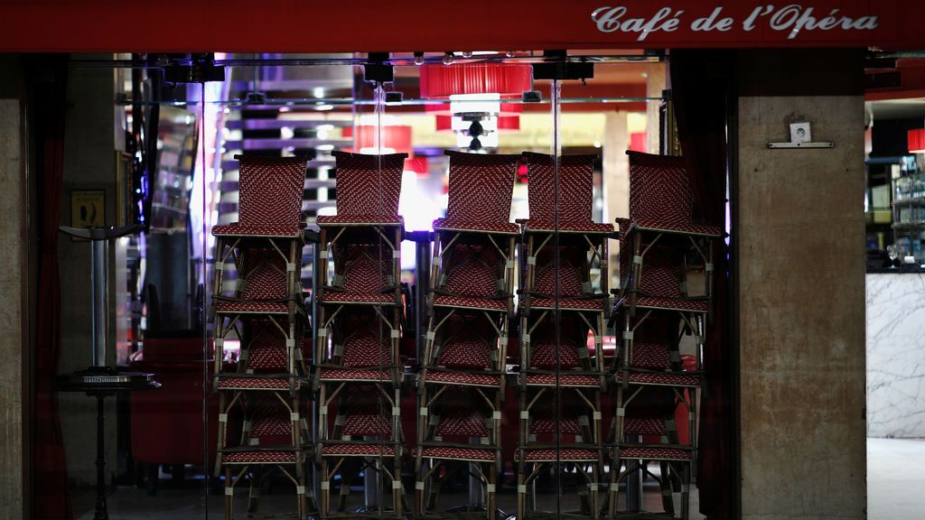 París, en alerta máxima por la pandemia: cierra todos los bares y cafeterías durante 15 días París, en alerta máxima por la pandemia: cierra todos los bares y cafeterías durante 15 días