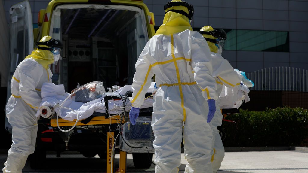 Los hospitales de las zonas confinadas hace dos semanas en Madrid notan las medidas: no suben tanto los ingresos Los hospitales de las zonas confinadas hace dos semanas en Madrid notan las medidas: no suben tanto los ingresos