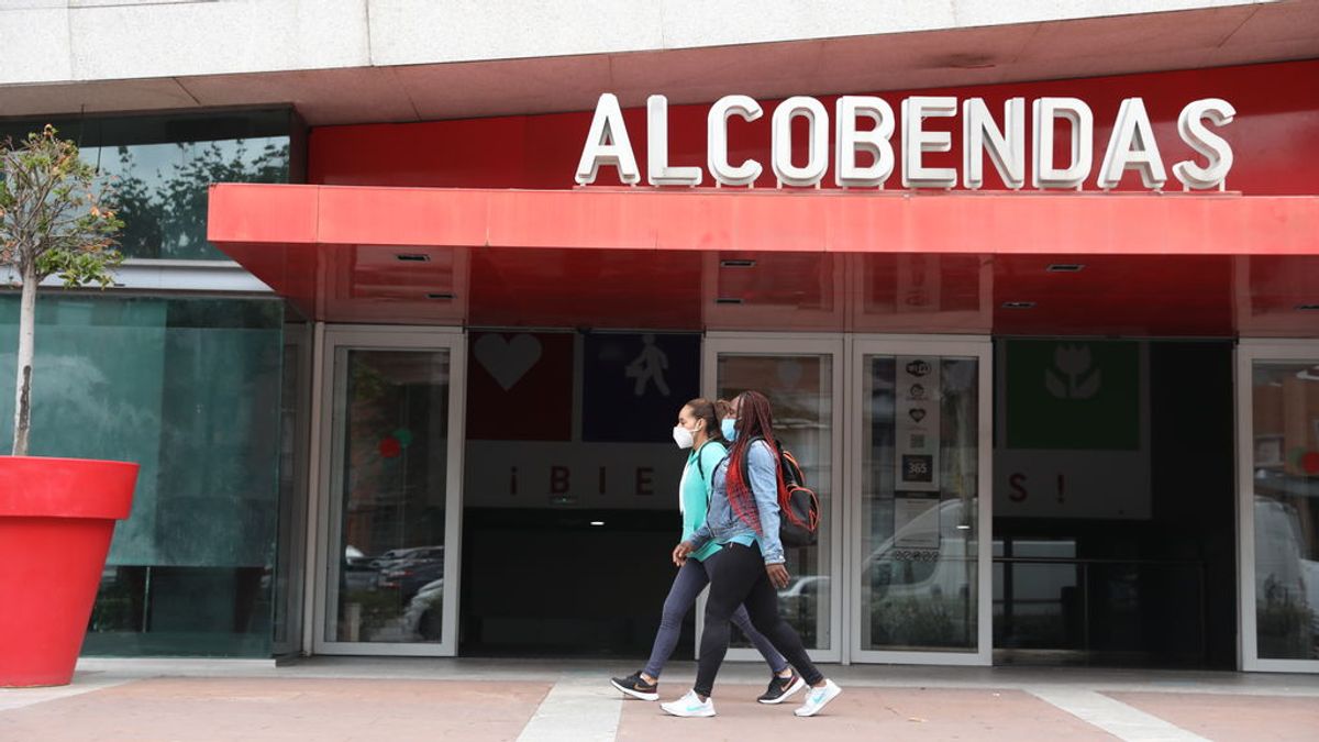 Madrid reduce a la mitad los contagios en fin de semana con 7.184 anotados desde el viernes Madrid reduce a la mitad los contagios en fin de semana con 7.184 anotados desde el viernes