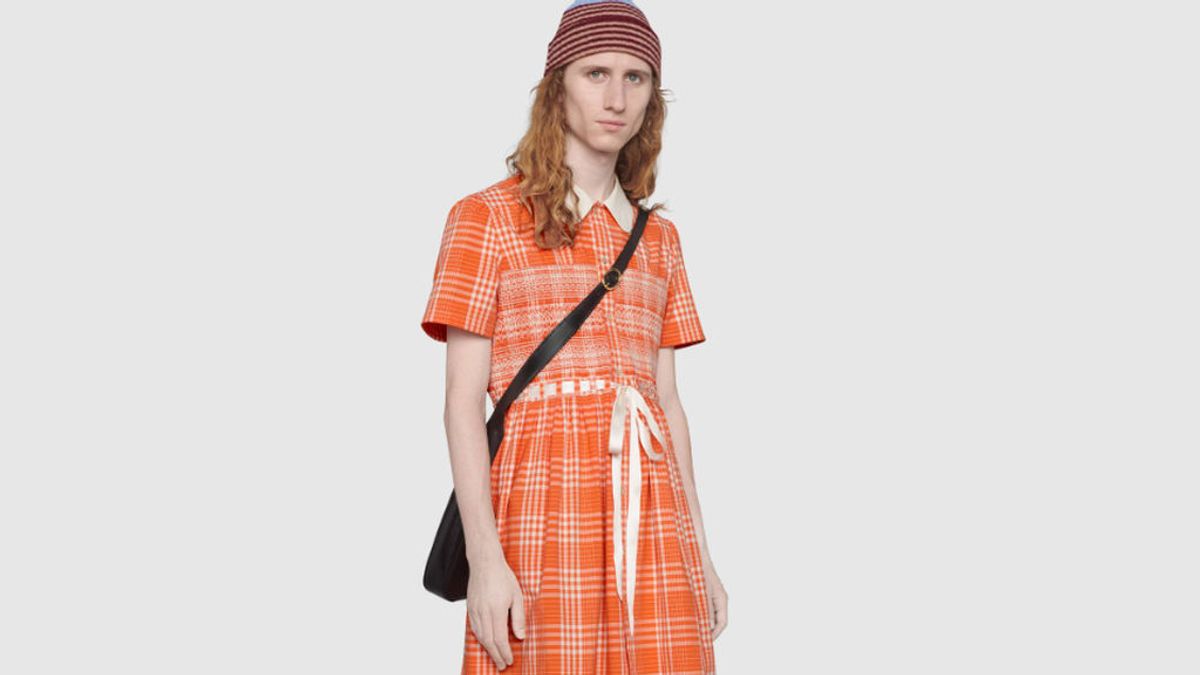 El vestido 'delantal' para hombres que lanza Gucci a un precio prohibitivo El vestido 'delantal' para hombres que lanza Gucci a un precio prohibitivo