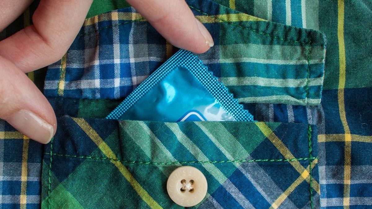 Un hombre es condenado por violación al hacer un agujero en un preservativo y usarlo con su pareja