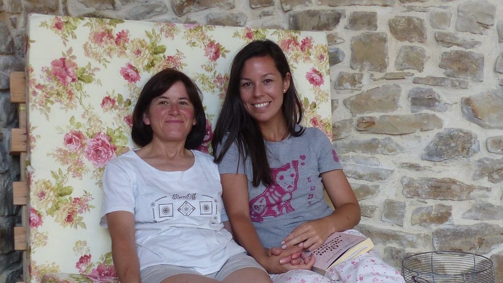 Sonia junto a su hermana Lydia.