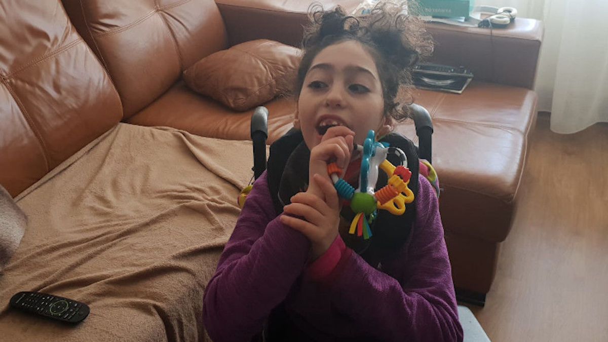 Reivindican los derechos de los discapacitados ante la crisis sanitaria: “Los bares estaban abiertos pero mi hija con parálisis cerebral no podía ir a terapia" Reivindican los derechos de los discapacitados ante la crisis sanitaria: “Los bares estaban abiertos pero mi hija con parálisis cerebral no podía ir a terapia"