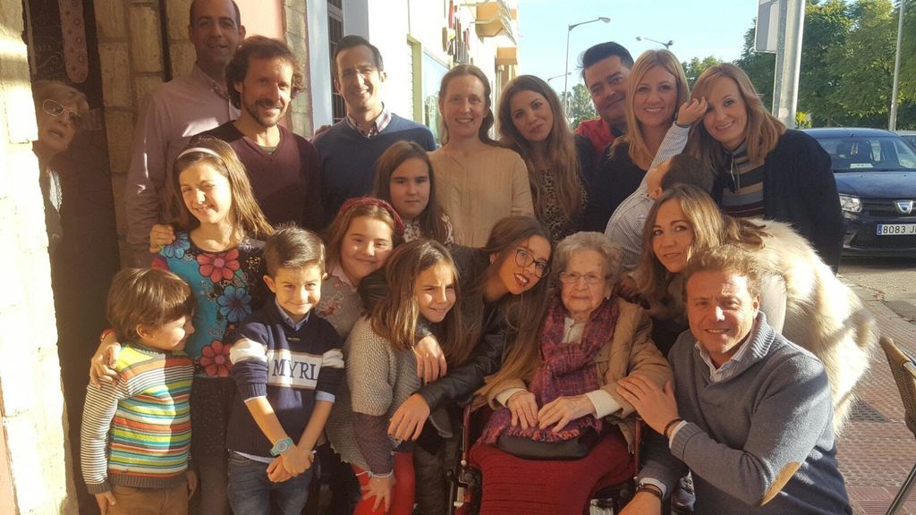 Victoria, 104 años, supera la COVID: “Es un milagro. Estábamos mentalizados de que se iba” Victoria, 104 años, supera la COVID: “Es un milagro. Estábamos mentalizados de que se iba”