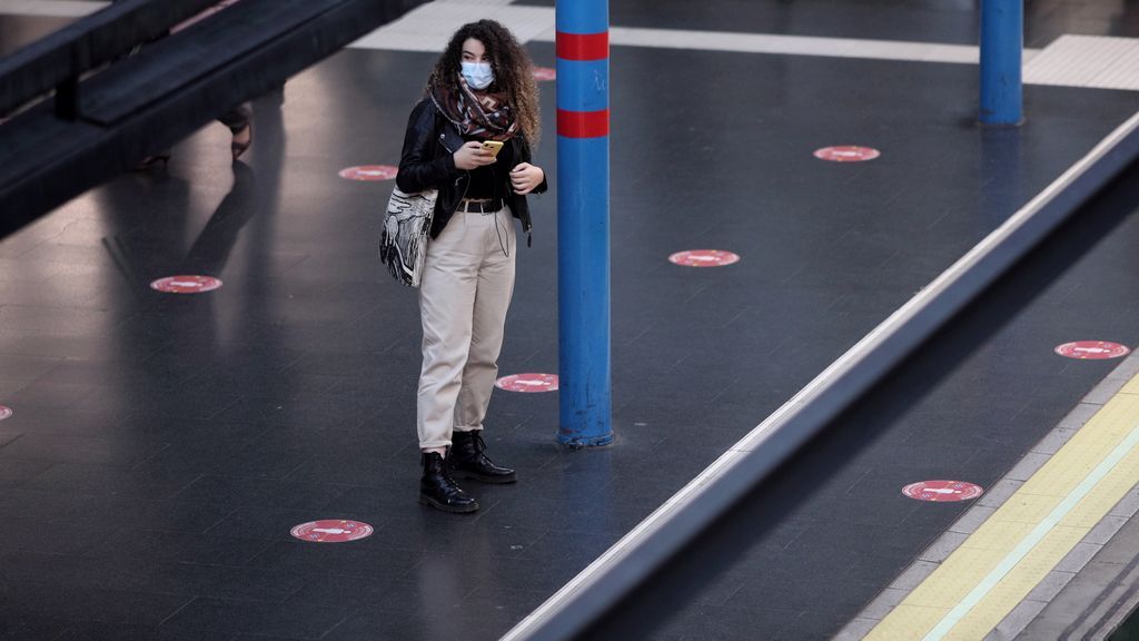 España registra una caída a 76 muertes y suma 10.491 contagios de coronavirus España registra una caída a 76 muertes y suma 10.491 contagios de coronavirus