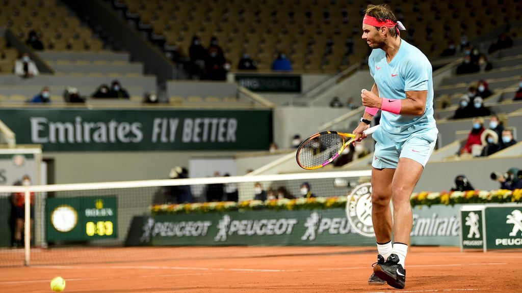 Nadal se clasifica para 'semis' tras vencer a Sinnner en el partido que más tarde se ha jugado en la historia de Roland Garros