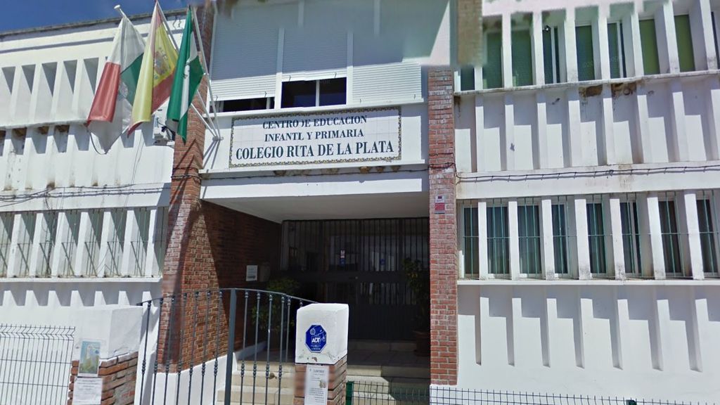 La queja de unas madres de Huelva destapa los vacíos del protocolo Covid en los colegios andaluces La queja de unas madres de Huelva destapa los vacíos del protocolo Covid en los colegios andaluces