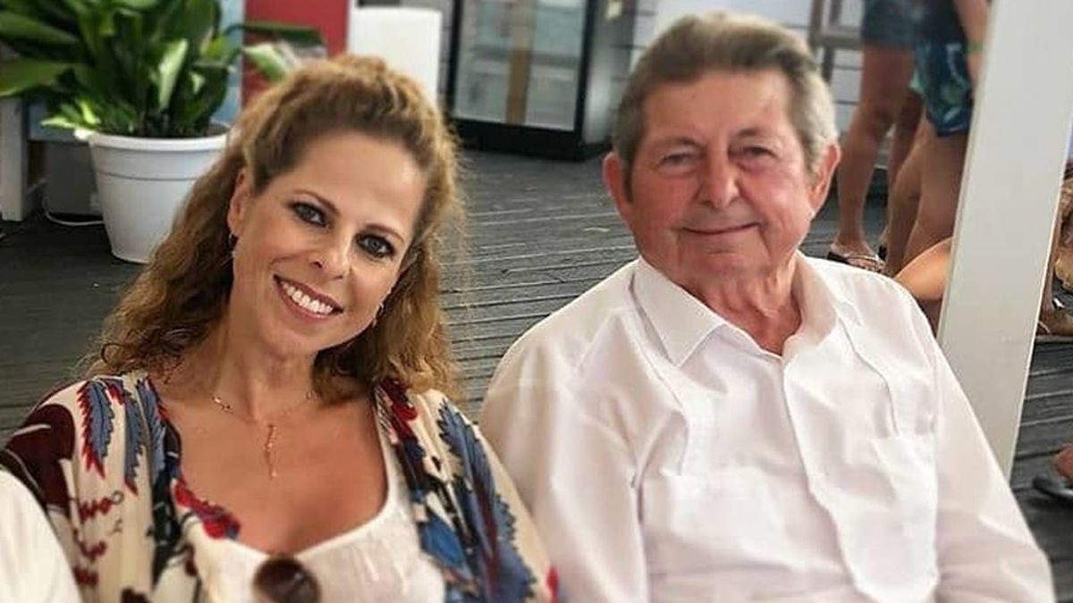 Pastora Soler llora la muerte de su padre