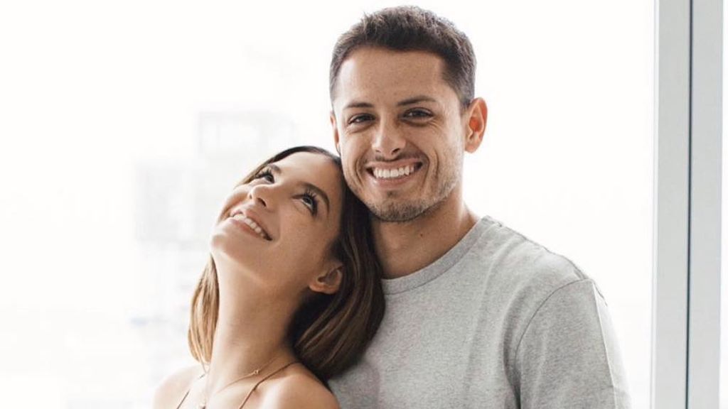 Chicharito y Sarah Kohan presentan a su hija Nala y muestran su rostro: "Estamos enamorados de ella"