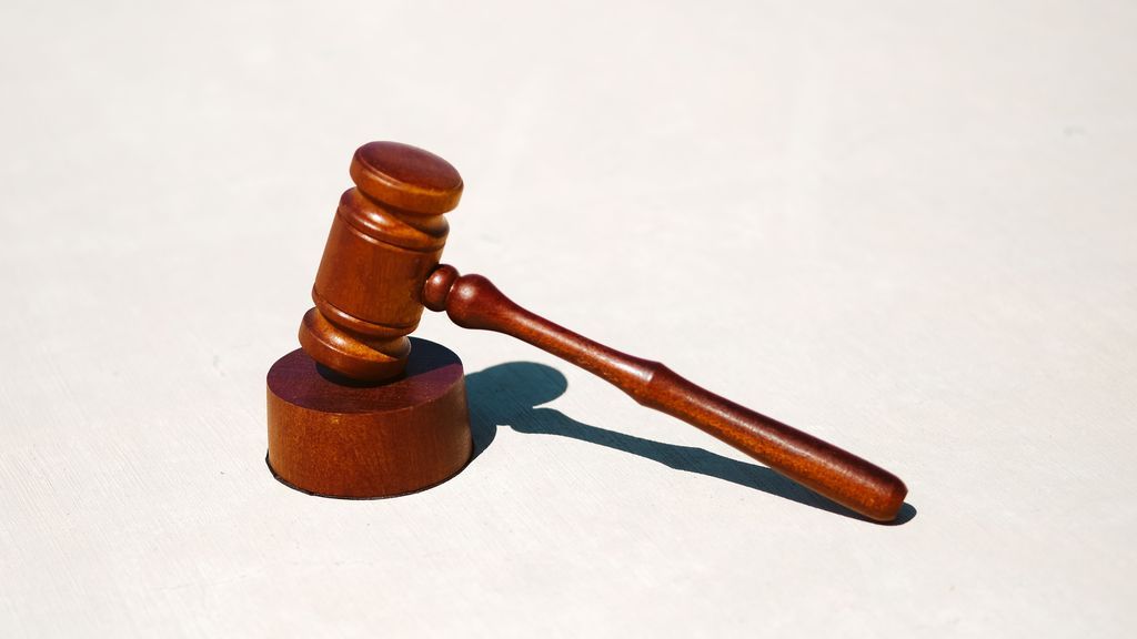 El abogado y el mediador están indicados para distintos tipos de conflictos. El abogado y el mediador están indicados para distintos tipos de conflictos.